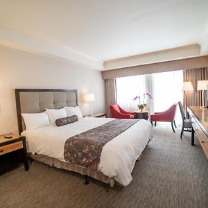 Zimmer mit Kingsize-Bett